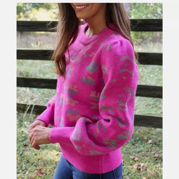 FATE Pink Puff Sleeve leopard sweater. Size medium NWT - Picture 2 of 13